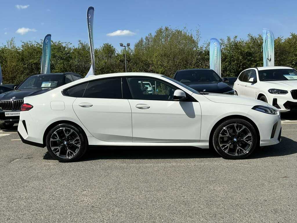 BMW 2 Series 220 M Sport Step DN75CTO White #3