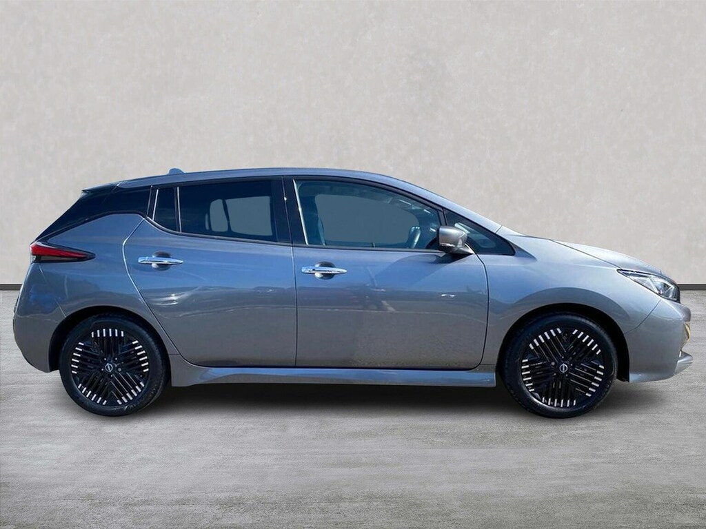 Nissan Leaf 39Kwh N-connecta Hatchback 150 BP72EZU Grey #3