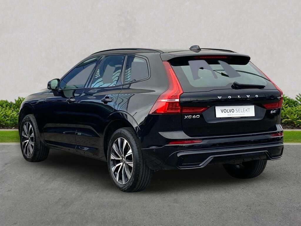 Volvo XC60 2.0 B4d Plus Dark Awd Geartronic SL72EYF Black #2