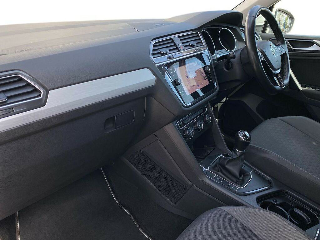 Volkswagen Tiguan 1.4 Tsi Se Navigation Suv Euro 6 PK18AEW White #6