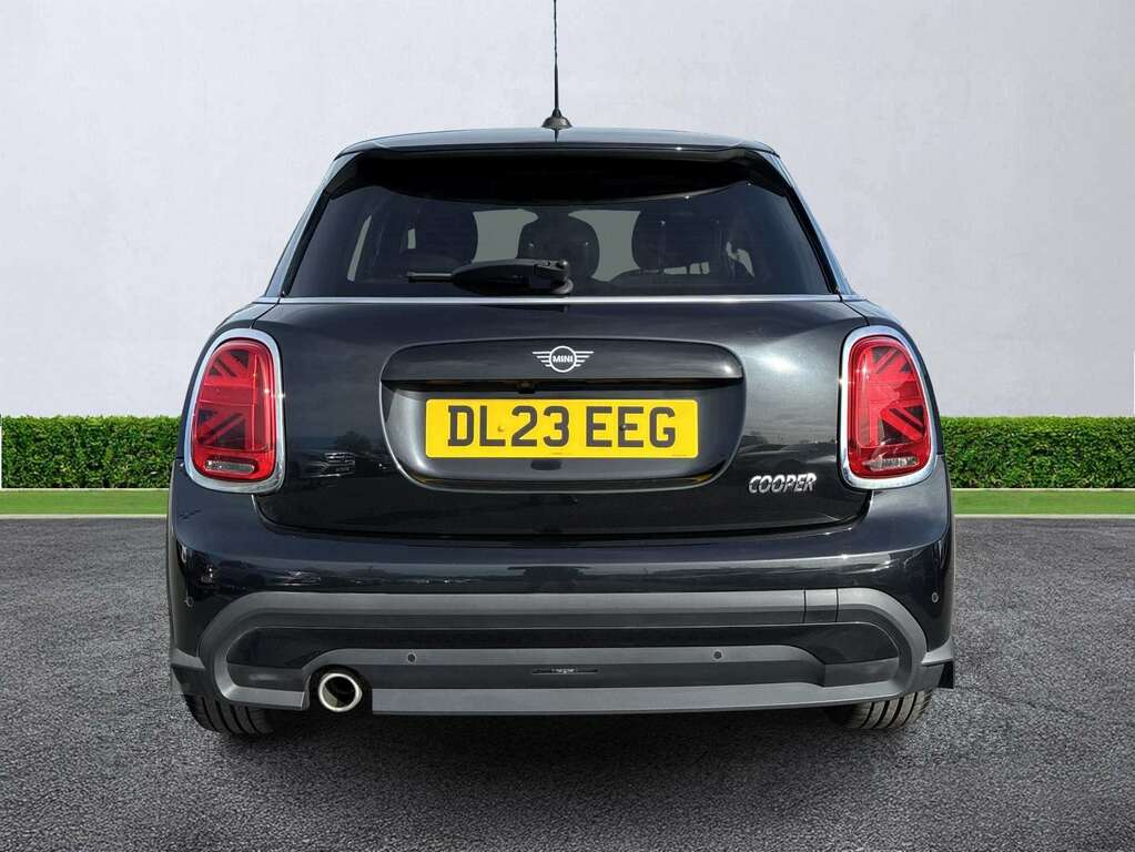 Mini Hatch 1.5 Cooper Classic Premium Plus DL23EEG Black #4