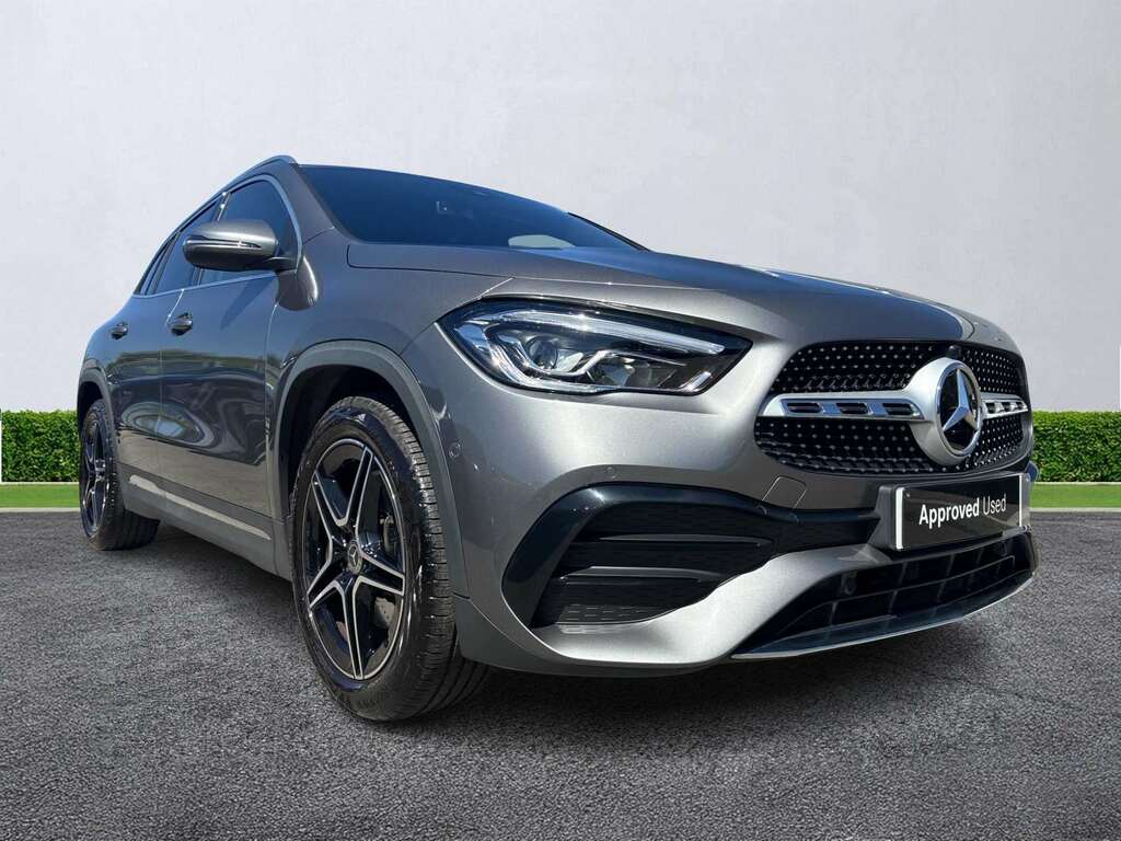 Mercedes-Benz GLA Class Gla 200 Amg Line Executive Grey