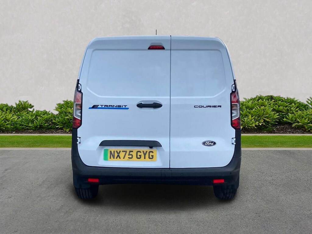 Ford Transit Courier 100Kw 43Kwh Trend Van #4