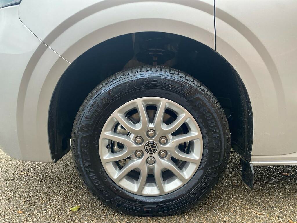 Volkswagen E-Transporter 100Kw 65Kwh Commerce Pro Van NX75RKY #6