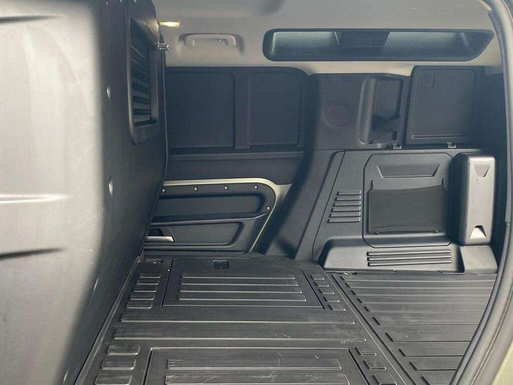 Land Rover Defender 3.0 D250 Hard Top Se EY23VOA  #4