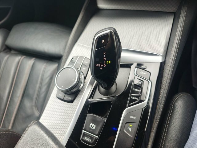 BMW 5 Series 2.0 530E 9.2Kwh M Sport Saloon Plug-in ML68RHO Black #5