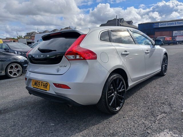 Volvo V40 2.0 D3 Inscription Edition Hatchback Au LM69FHR Silver #2