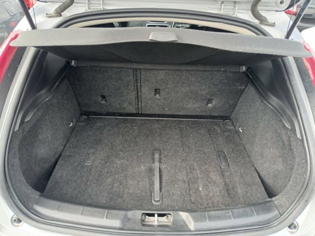 Volvo V40 2.0 D3 Inscription Edition Hatchback Au LM69FHR Silver #4