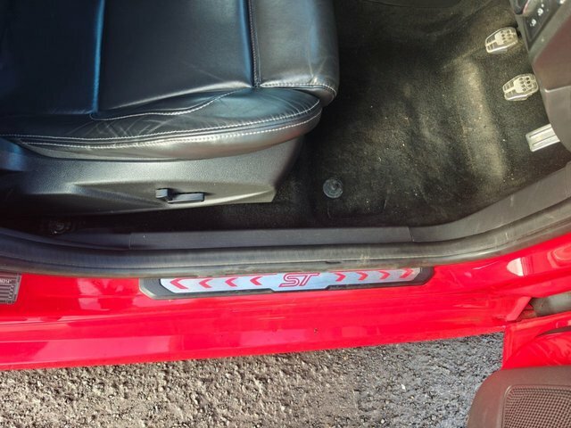 Ford Focus 2.0T Ecoboost St-3 Hatchback Eur Red #6