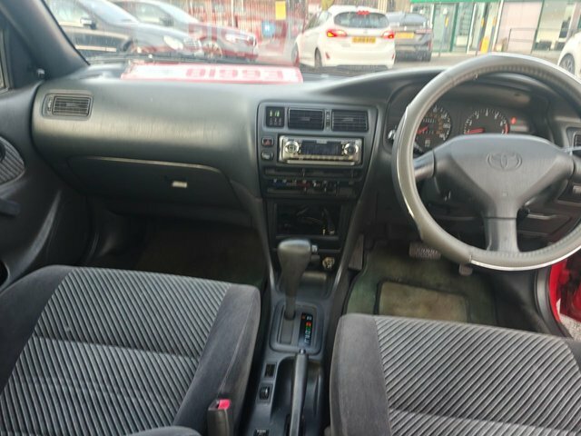 Toyota Corolla 1.6 Executive #8