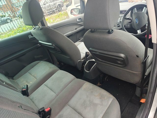 Ford Focus C-Max Hatchback 1.6 LX 200707 #5