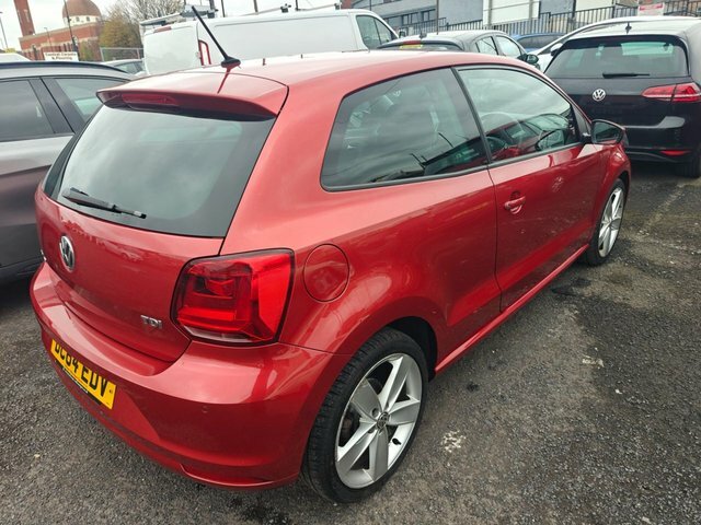 Volkswagen Polo 1.4 Tdi Bluemotion Tech Sel Hatchback M DC64EDV Red #2