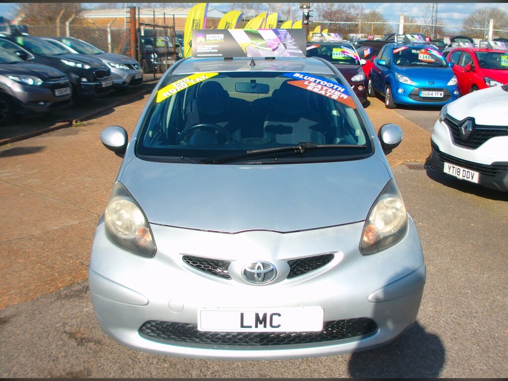 Toyota Aygo 1.0 Vvt-i Platinum Hatchback 67 Silver #2