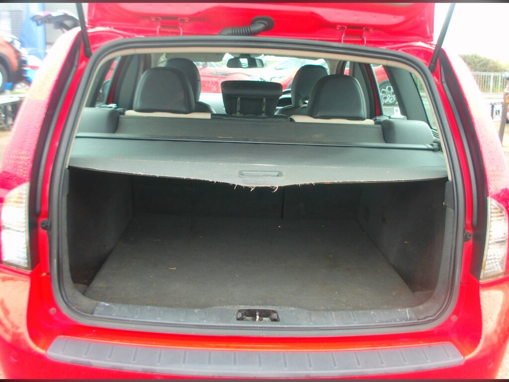 Volvo V50 1.6D Drive Se Lux Edition Estate Red #6