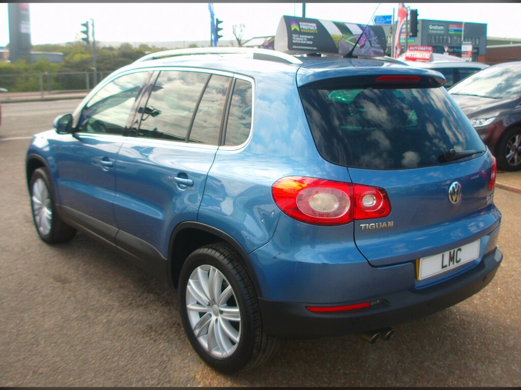 Volkswagen Tiguan 2.0 Tdi Sport Suv 4Wd Blue #4