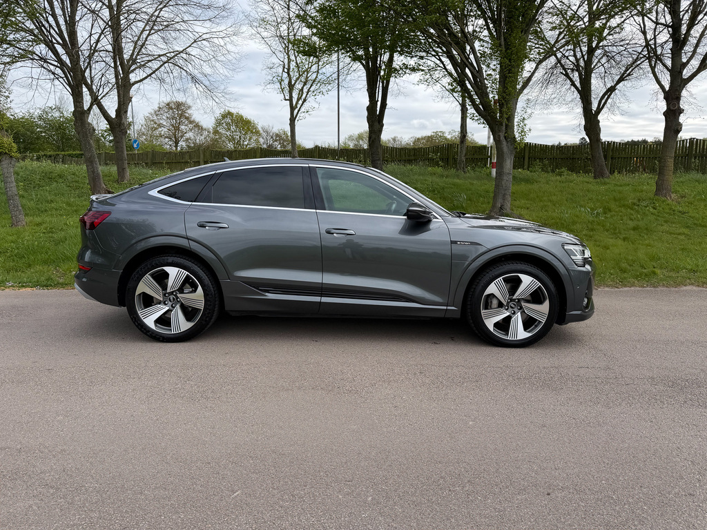 Audi E-tron Tron 55 S Line Sportback 95 Kwh NL71HXY  #2