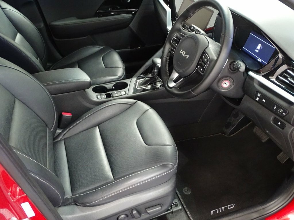Kia Niro 1.6L 3 YR71OAX Red #4