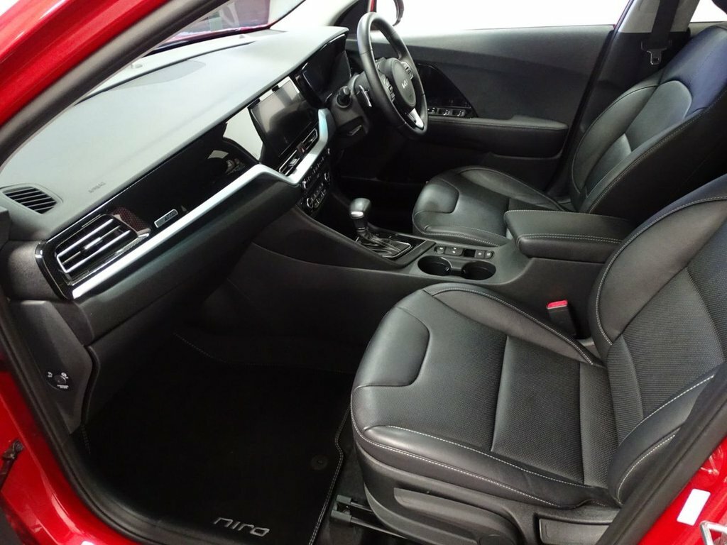Kia Niro 1.6L 3 YR71OAX Red #5