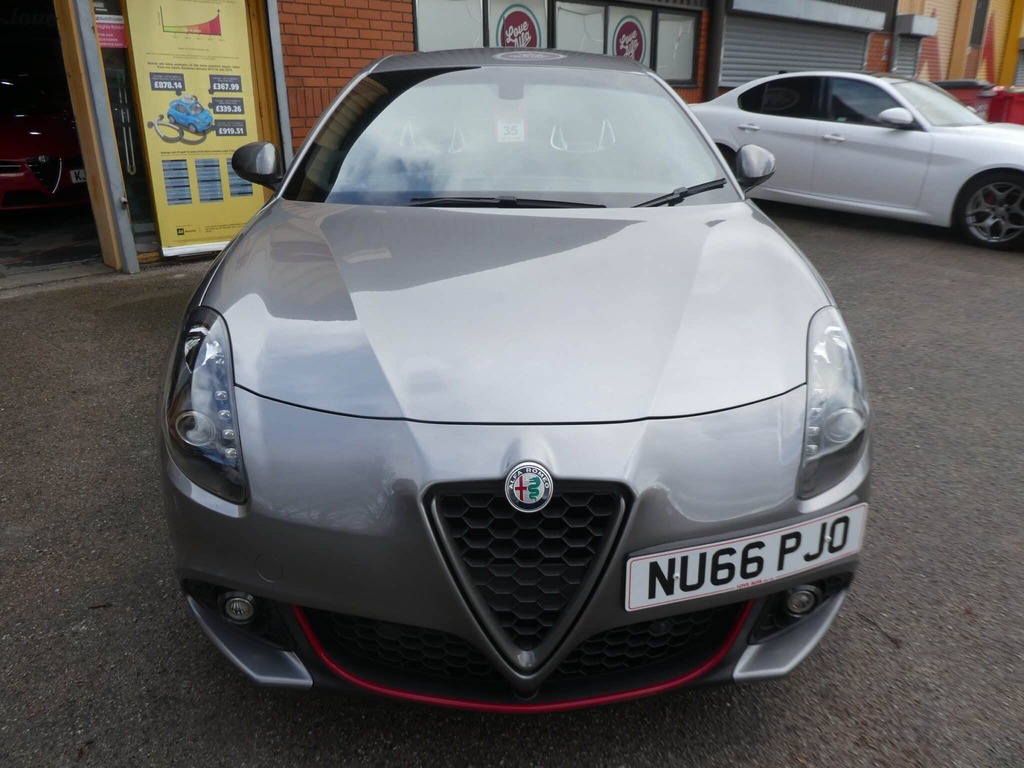 Alfa Romeo Giulietta 2.0 Jtdm-2 150 Speciale Start Stop Hatchback NU66PJO #2