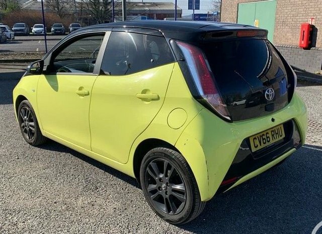 Toyota Aygo 1.0 Vvt-i X-cite 3 Yellow Bi-tone Hatchback Pe CV66RHU Black #2