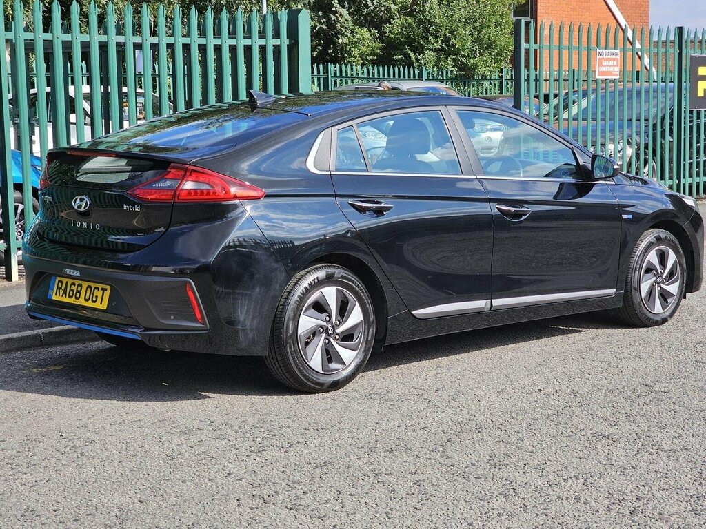Hyundai Ioniq 1.6 H-gdi Premium Se Dct Euro 6 Ss 201968 RA68OGT Black #3
