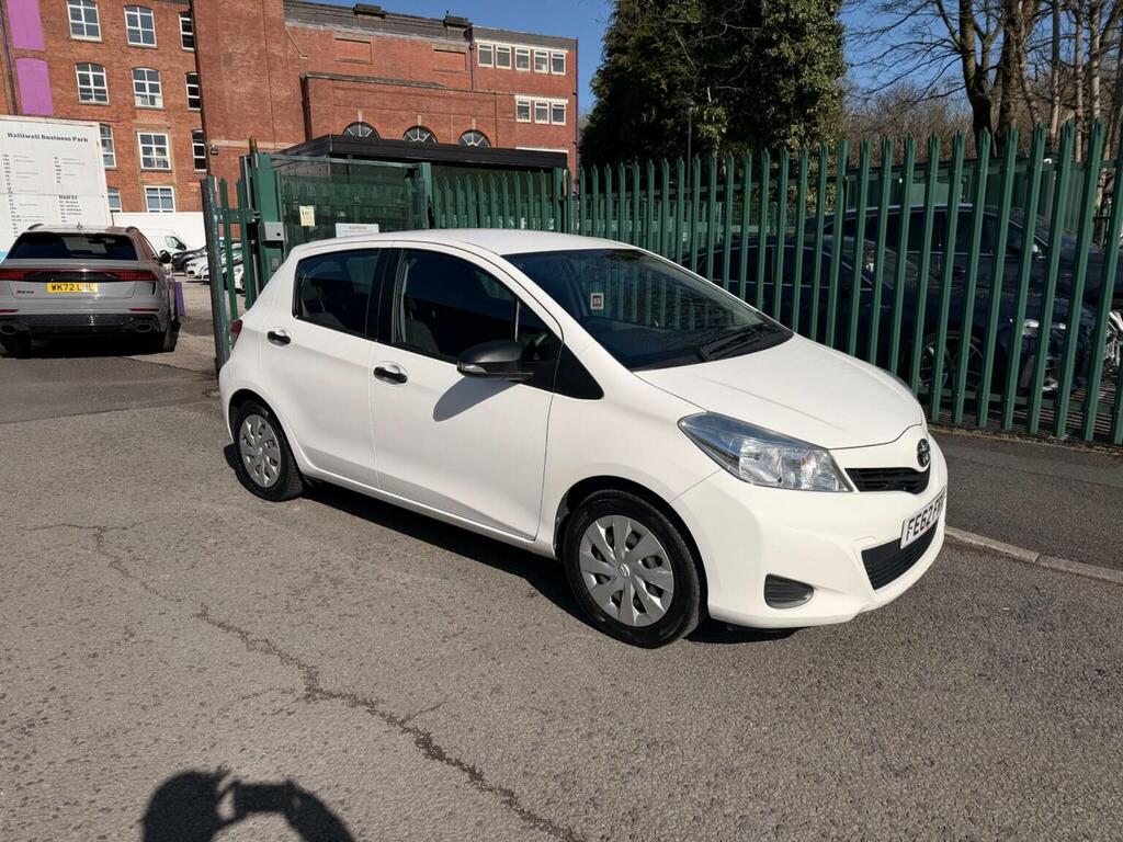 Toyota Yaris 1.0 Vvt-i T2 Euro 5 201262 White