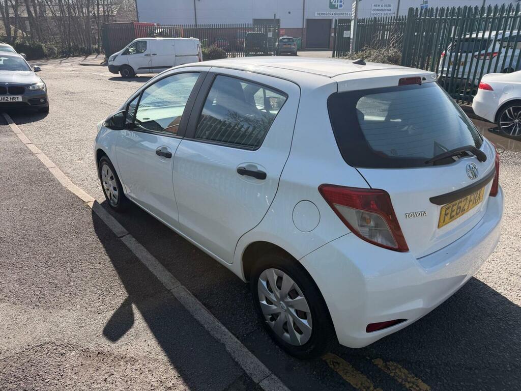 Toyota Yaris 1.0 Vvt-i T2 Euro 5 201262 White #5