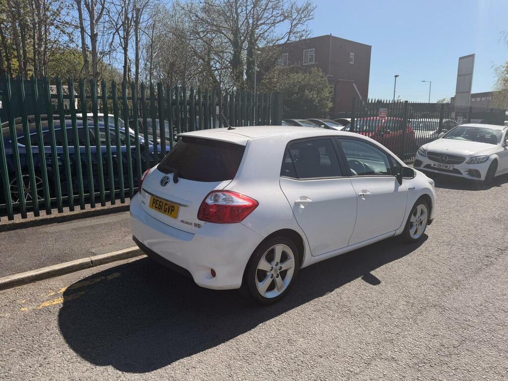 Toyota Auris 1.8 Vvt-h T Spirit Cvt Euro 5 Ss 201161 White #2