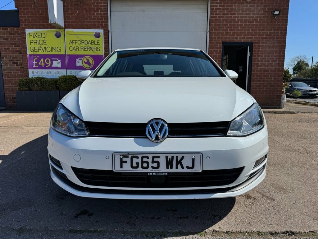 Volkswagen Golf 1.6L Match FG65WKJ White #2
