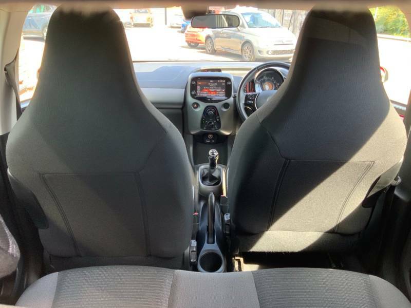 Toyota Aygo 1.0 Vvt-i X-play Tss - 2021 70 AK70YBF Red #6