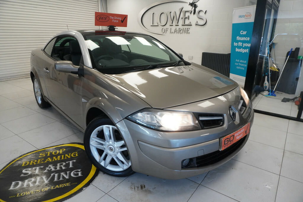 Renault Megane 1.5 Dci Dynamique Tom Tom Silver #2