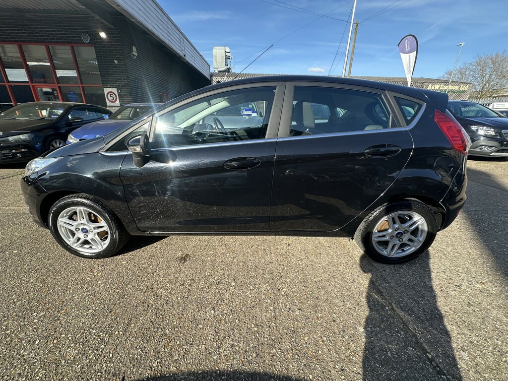 Ford Fiesta 1.3 Zetec 2013 KM63WSE Black #4
