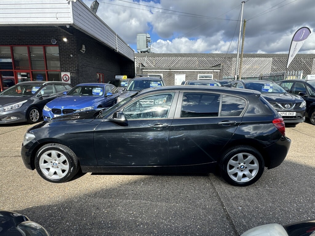 BMW 1 Series 2.0 116D Se 5-Door 2013 YD63CXR Black #3