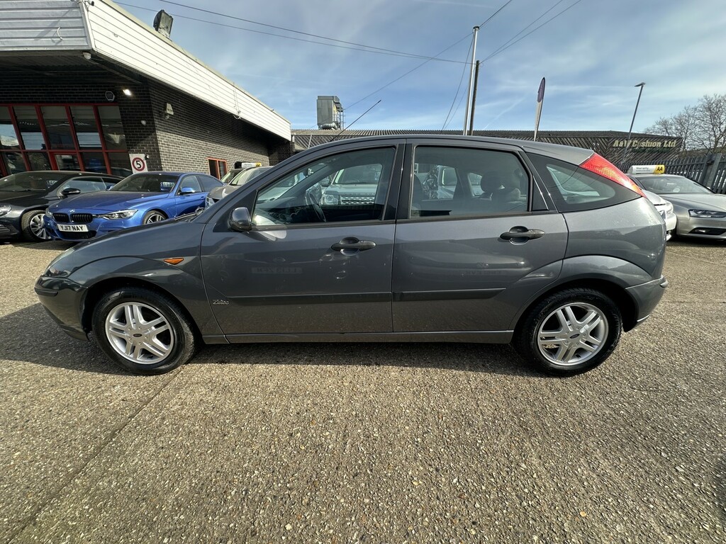 Ford Focus 1.6 I 16V Zetec 2004 Grey #4