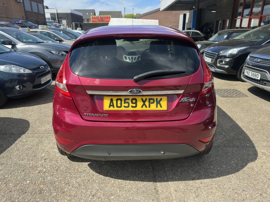 Ford Fiesta 1.6 Titanium 2009 AO59XPK Red #6