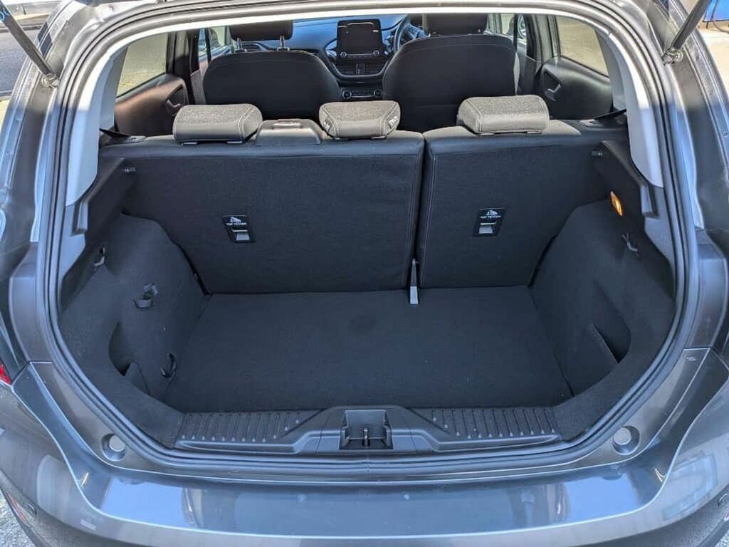 Ford Fiesta Titanium WV18NXX Grey #4