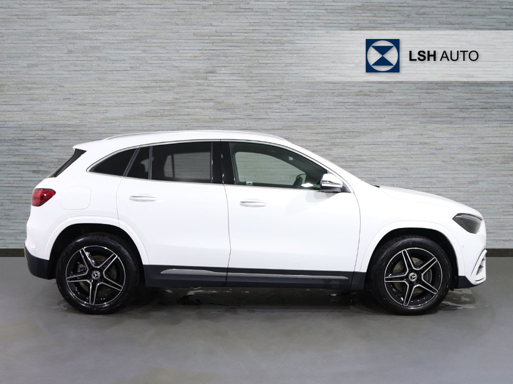 Mercedes-Benz GLA Class Gla 250E Amg Line Executive KN25CPX White #3