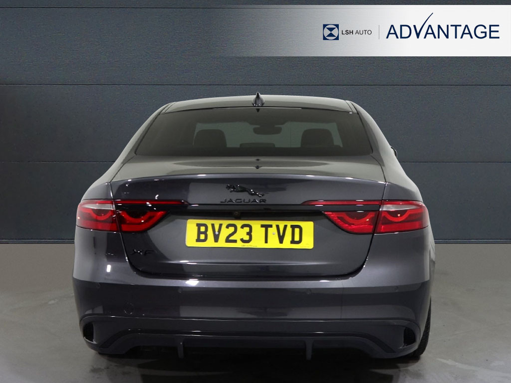 Jaguar XF 2.0 D200 R-dynamic Hse Awd Grey #5