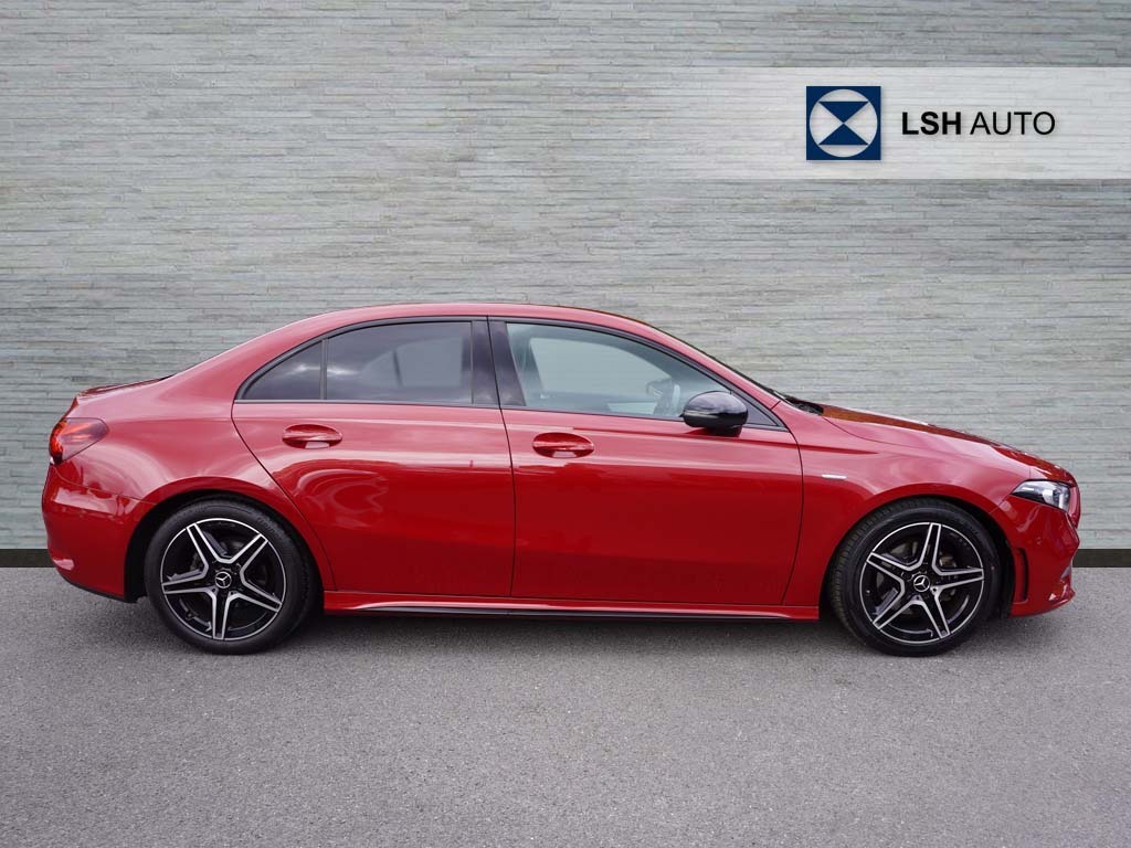 Mercedes-Benz A Class A180 Amg Line Executive Edition MC22KNY Red #3