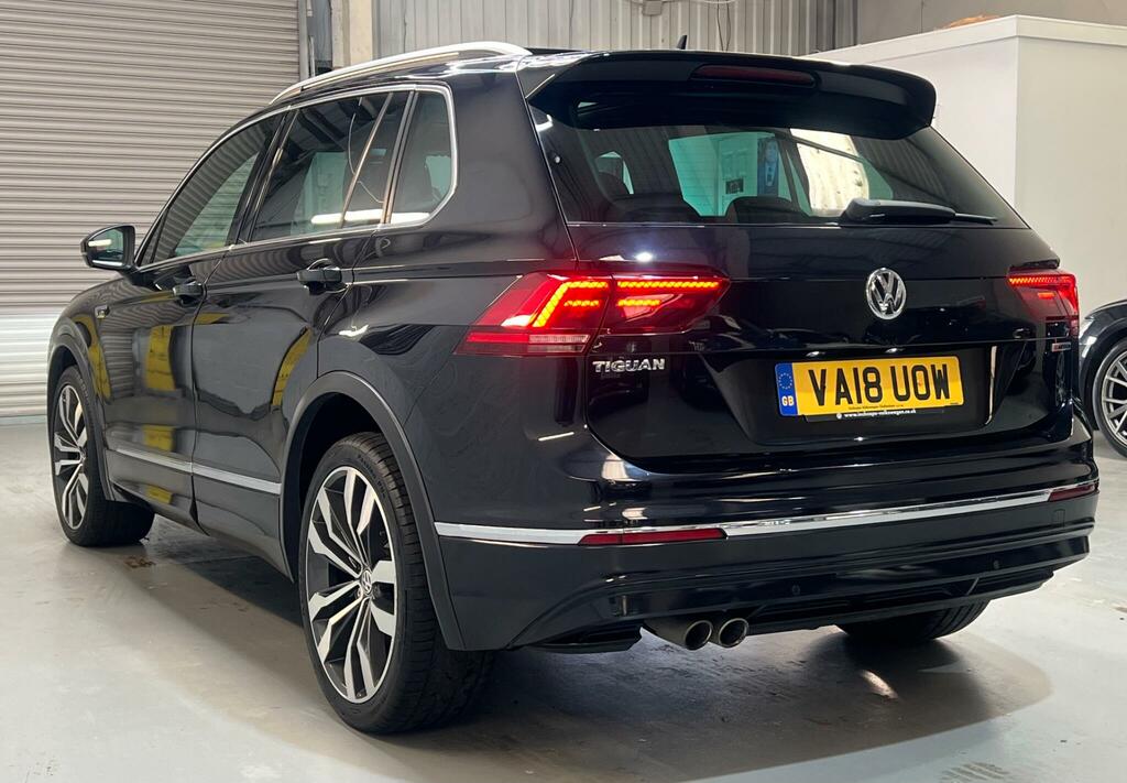 Volkswagen Tiguan 2.0 Tdi R-line Dsg 4Motion Euro 6 Ss VA18UOW Black #4