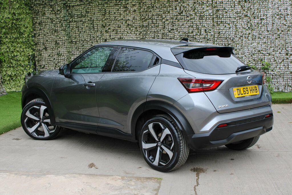 Nissan Juke Tekna Grey #6
