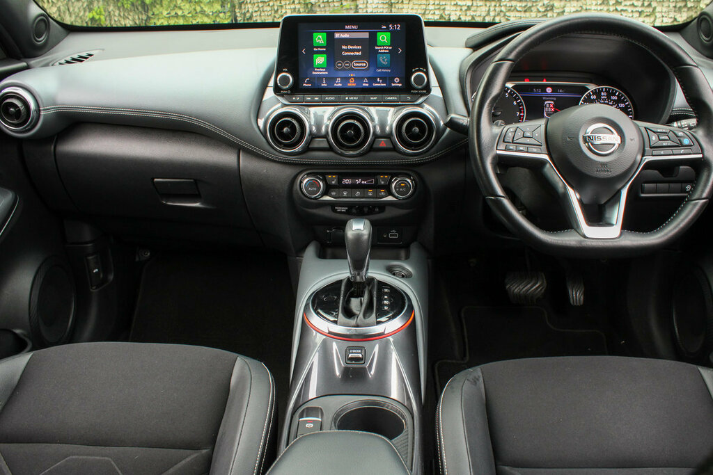 Nissan Juke Tekna Grey #2