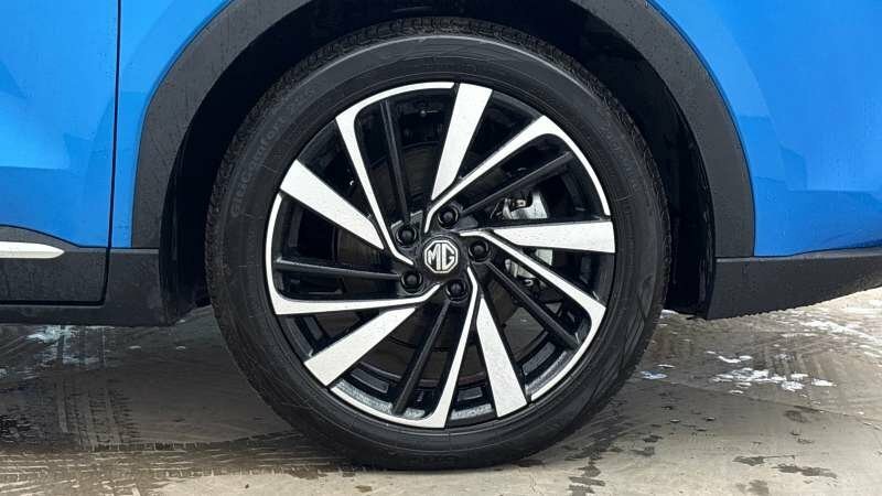 MG ZS Hybrid Trophy LC25UMY #4