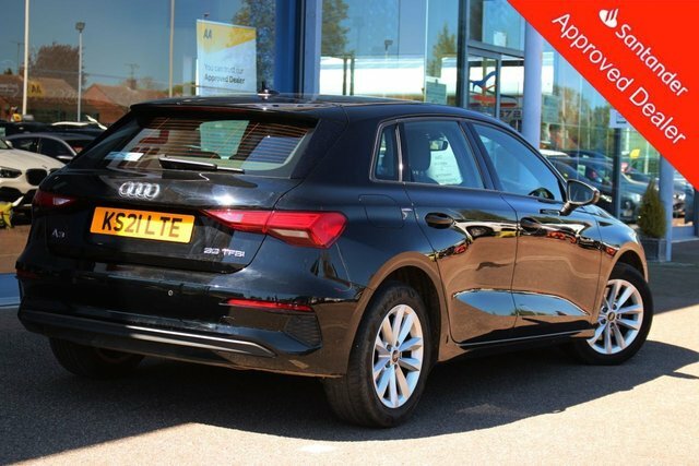 Audi A3 1.0 Tfsi 30 Technik Sportback Eu KS21LTE Black #4