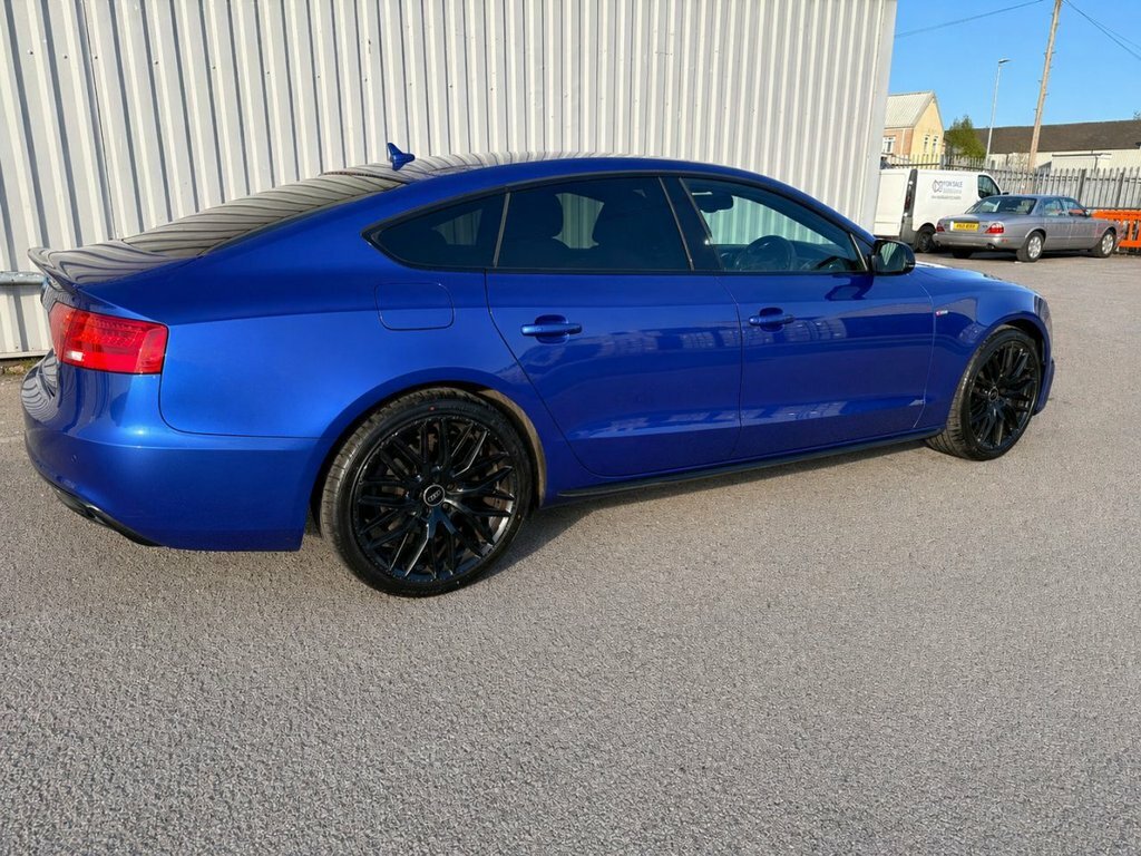 Audi A5 2L Black Edition Plus BN16XES Blue #5