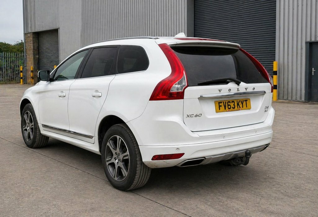 Volvo XC60 2.4L Se Lux Nav White #3