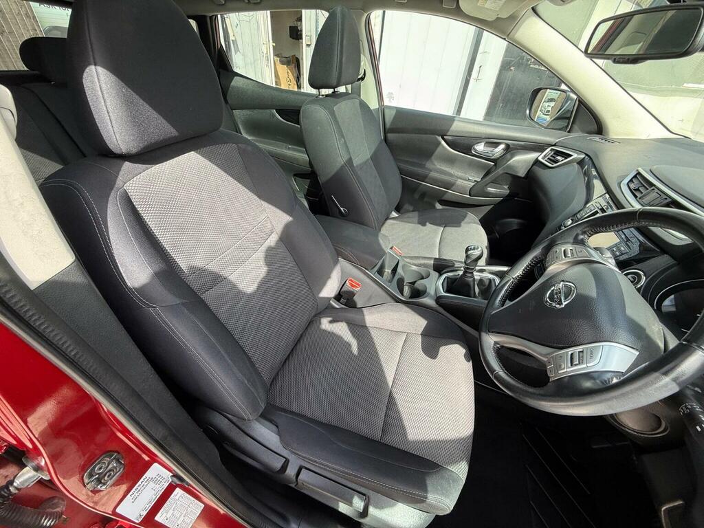 Nissan Qashqai Suv 1.5 Dci N-connecta 2Wd Euro 6 Ss 2016 NU16FUB Red #2