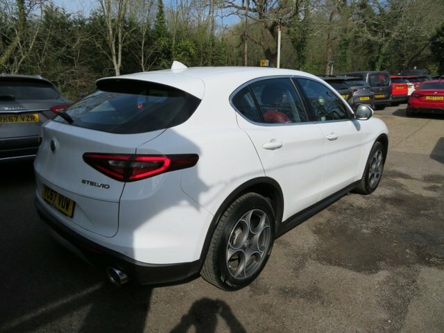 Alfa Romeo Stelvio 2017 2.2 Td Speciale Suv Q4 A White #5