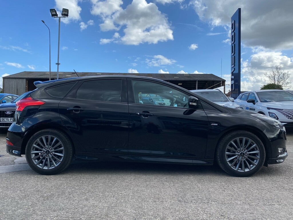 Ford Focus 1.0 Ecoboost 140 St-line Navigation DF18KPA Black #6