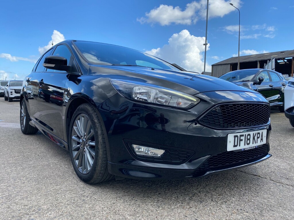 Ford Focus 1.0 Ecoboost 140 St-line Navigation Black